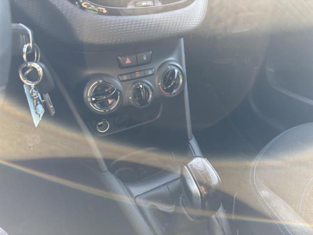 Peugeot 208 image 1