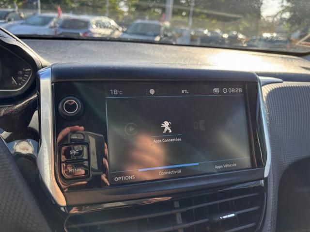 Peugeot 208 image 7