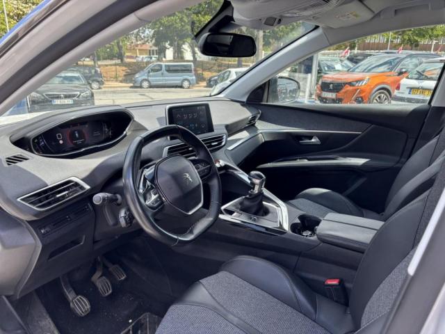 Peugeot 3008 image 2