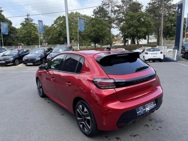 Peugeot 208 image 8