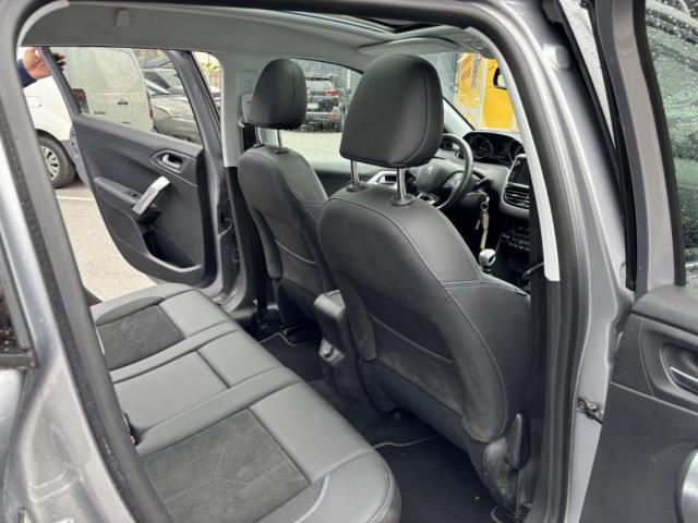 Peugeot 2008 image 3