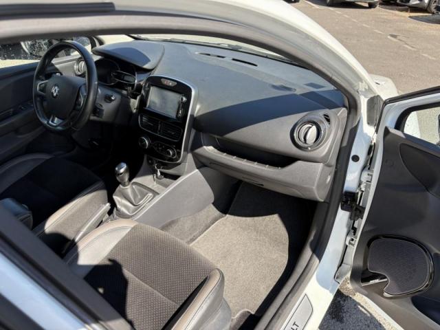 Renault Clio image 8
