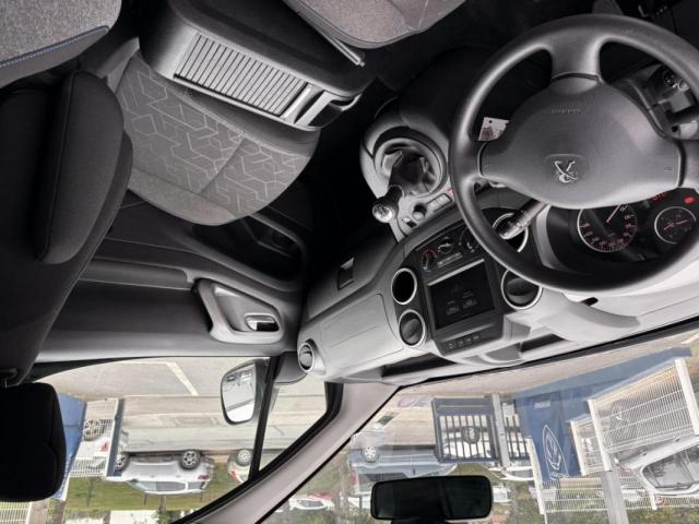 Peugeot Partner Tepee image 1