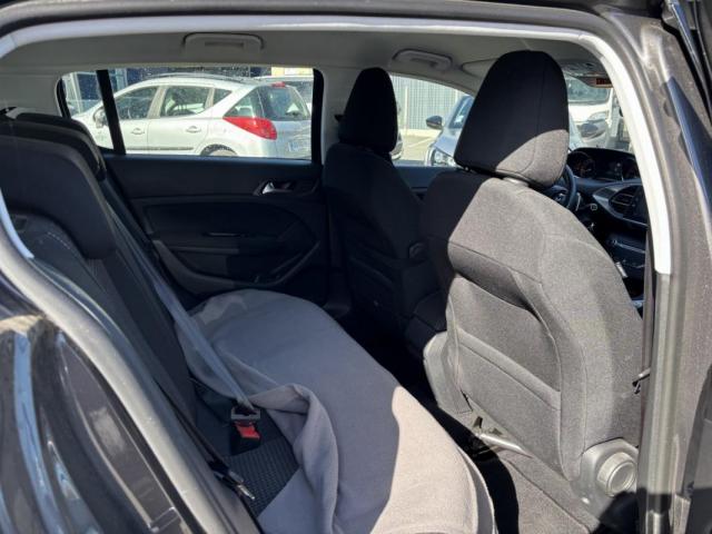 Peugeot 308 image 2