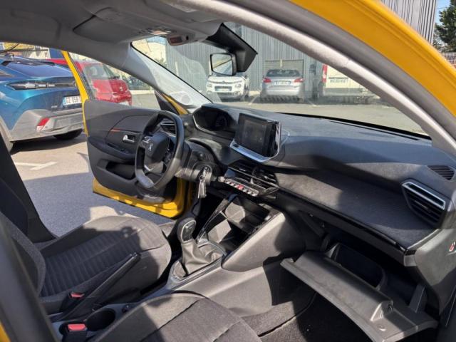 Peugeot 208 image 2