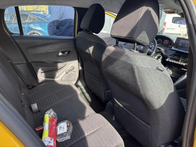 Peugeot 208 image 4