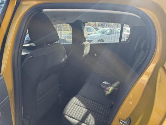 Peugeot 208 image 9