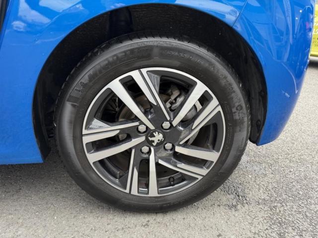 Peugeot 208 image 3