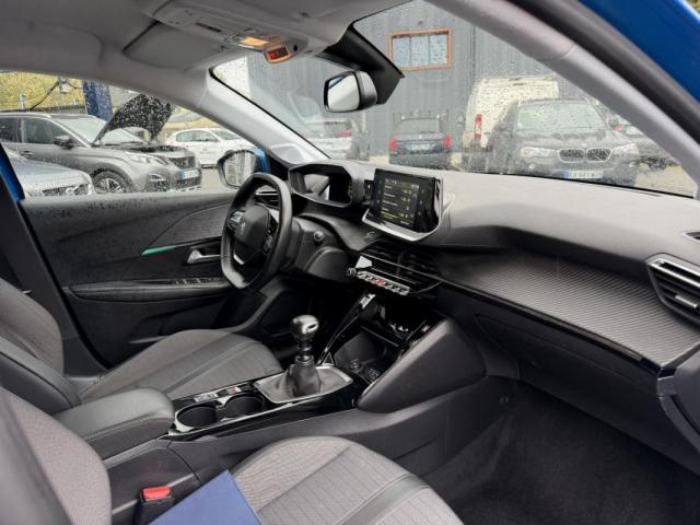 Peugeot 208 image 8