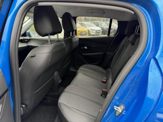 Peugeot 208 image 6