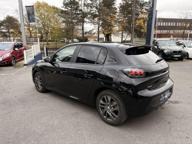 Peugeot 208 image 2
