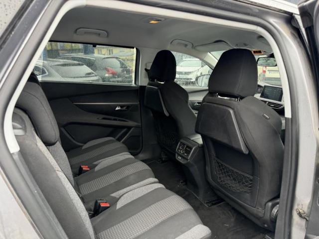 Peugeot 5008 image 4