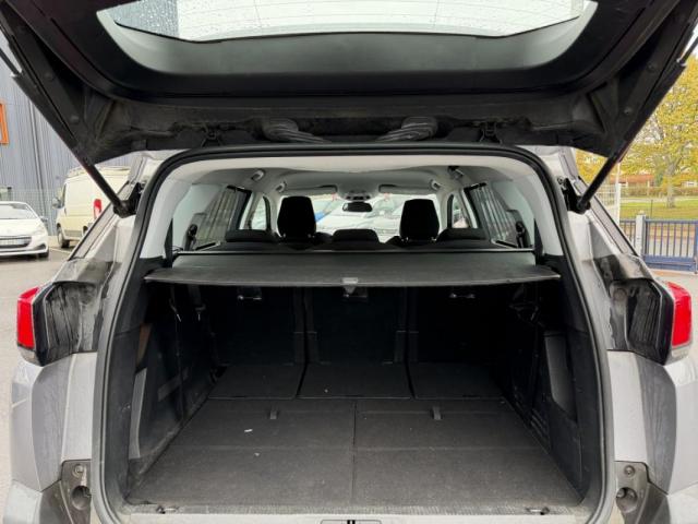 Peugeot 5008 image 9