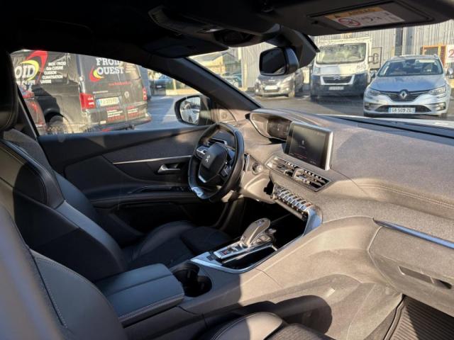 Peugeot 5008 image 9