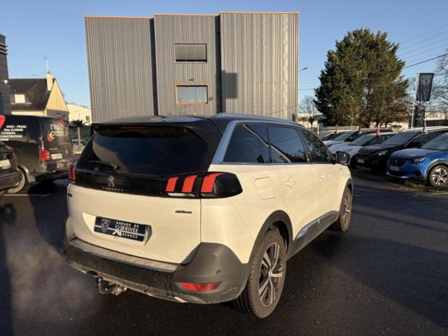 Peugeot 5008 image 7