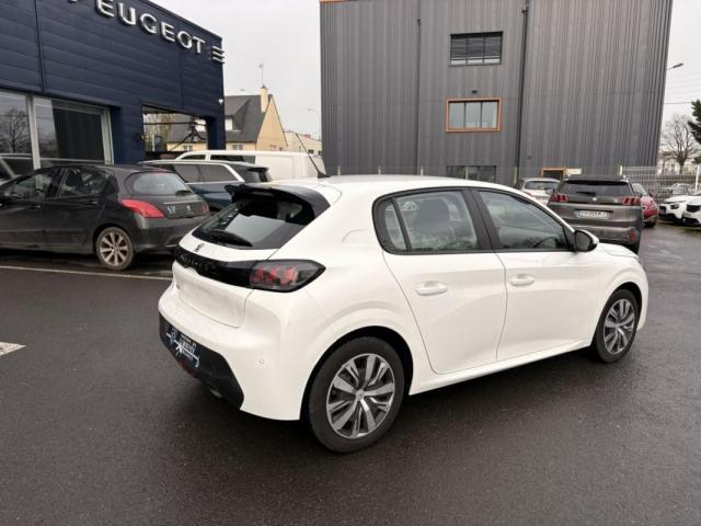 Peugeot 208 image 1
