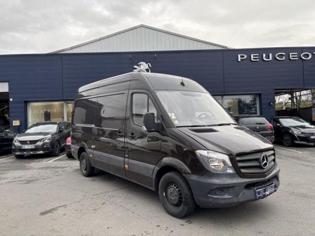Mercedes Benz Sprinter Ii 211 Cdi 37s 2.2 D Fourgon Moyen Tôlé 3.0t 114 Cv Tva Recuperable