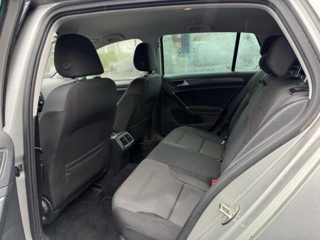 Volkswagen Golf image 4