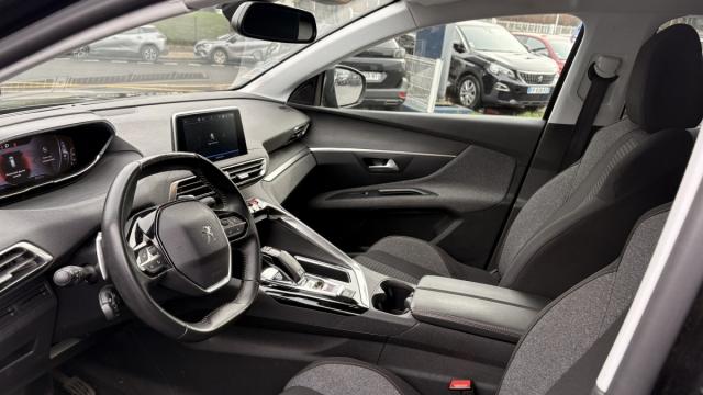 Peugeot 3008 image 3