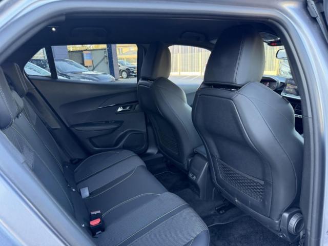 Peugeot 2008 image 2