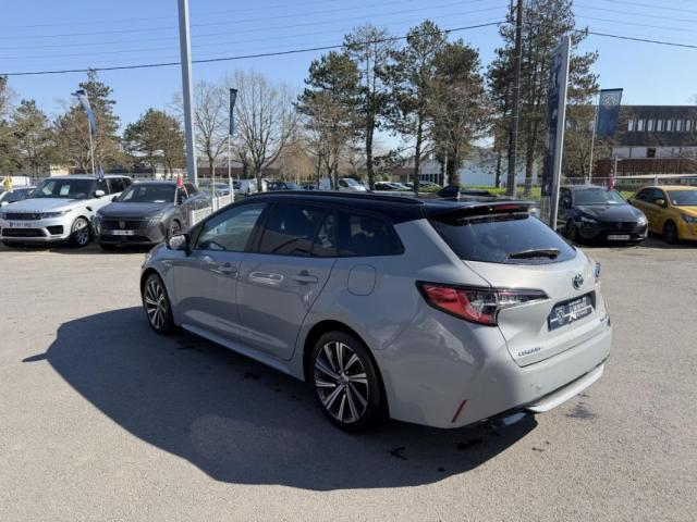 Toyota Corolla Touring Sports image 8