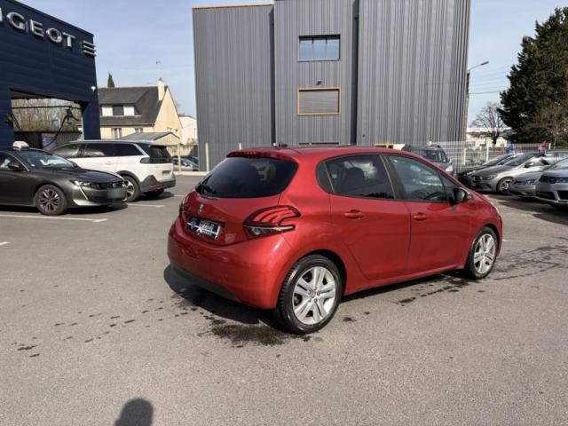Peugeot 208 image 5