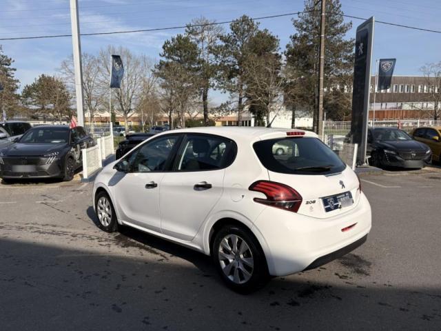 Peugeot 208 image 1
