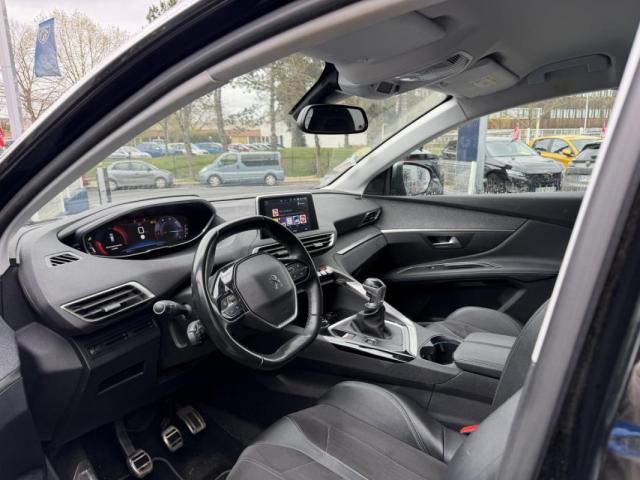 Peugeot 3008 image 2