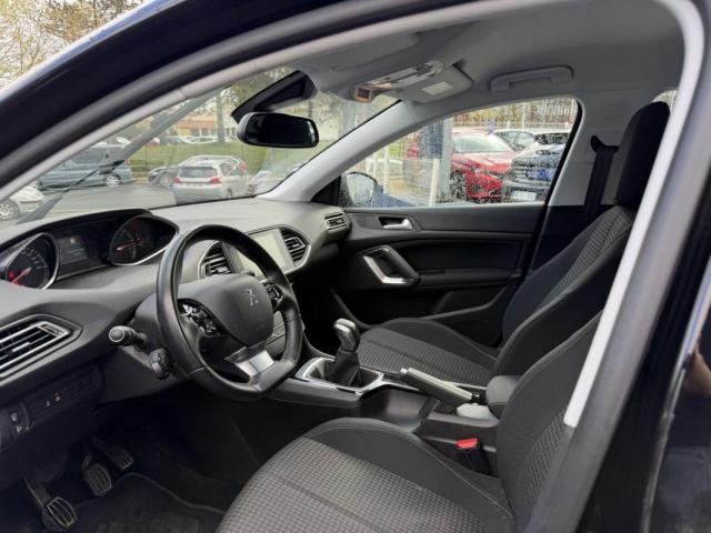 Peugeot 308 image 9