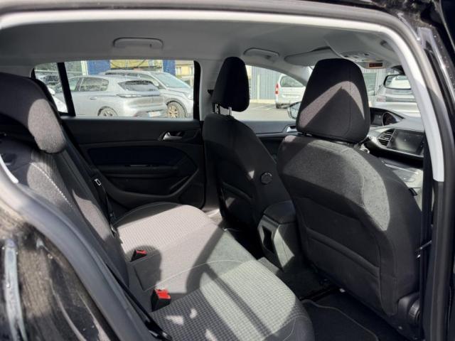 Peugeot 308 image 2
