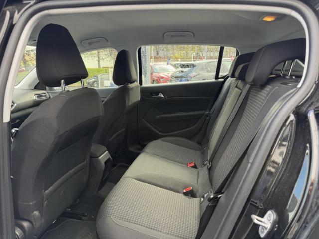 Peugeot 308 image 8