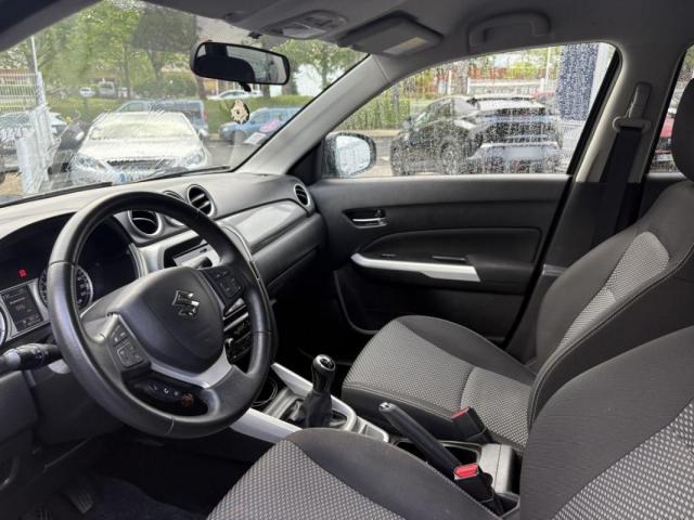 Suzuki Vitara image 9