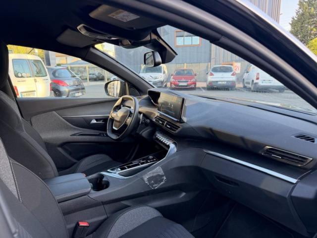 Peugeot 3008 image 3