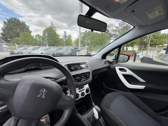 Peugeot 208 image 5