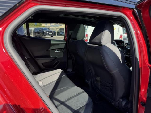 Peugeot 2008 image 2