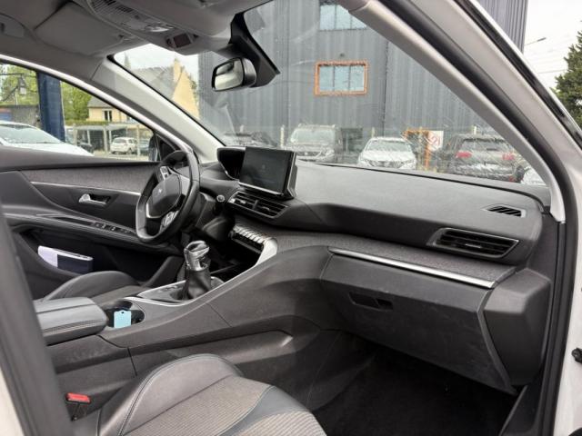 Peugeot 5008 image 8