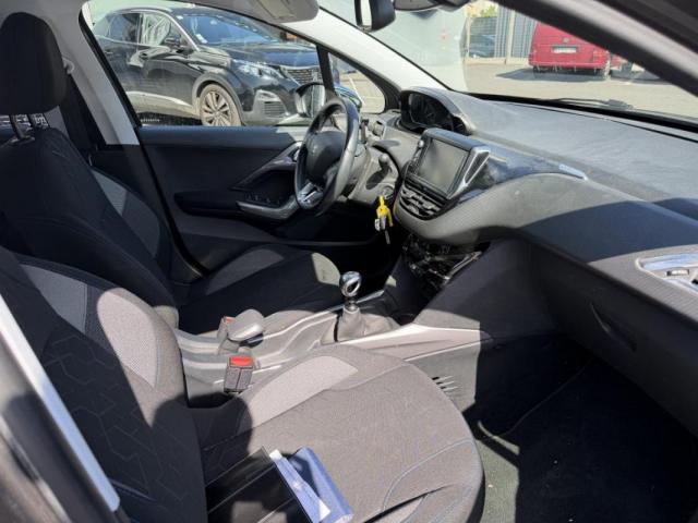Peugeot 2008 image 6