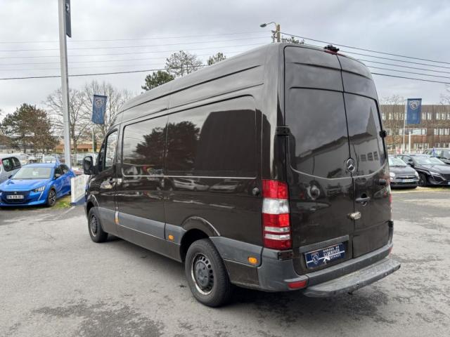 Mercedes Benz Sprinter image 2