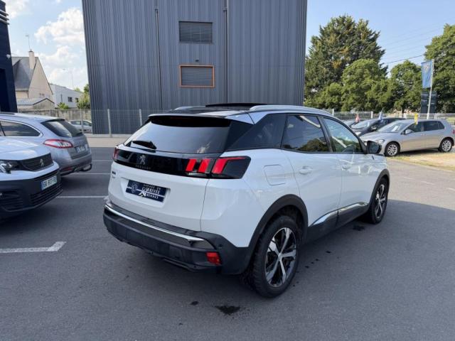 Peugeot 3008 image 3