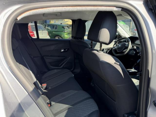 Peugeot 208 image 2