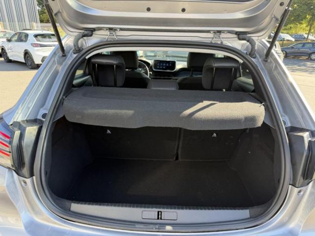 Peugeot 208 image 6