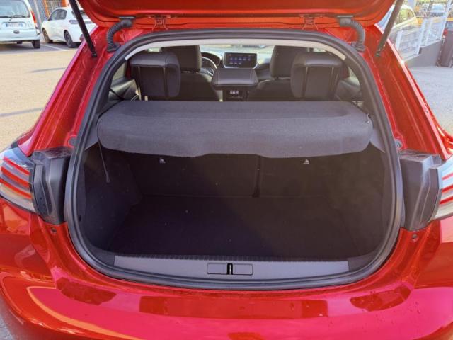Peugeot 208 image 4