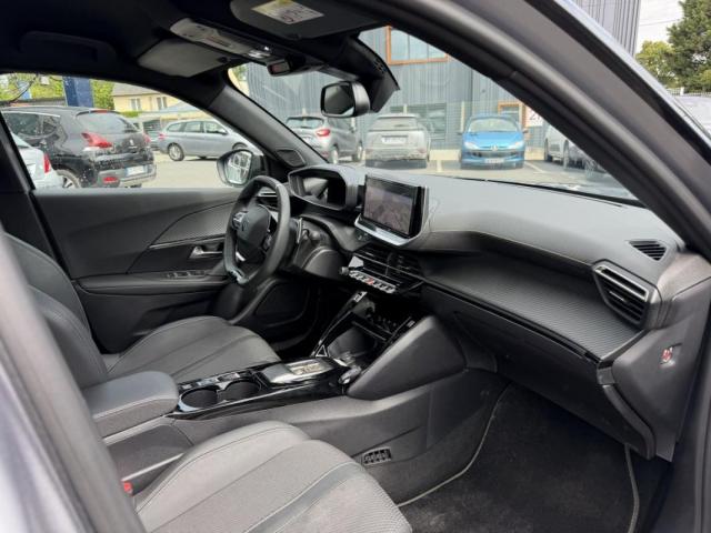 Peugeot 2008 image 2