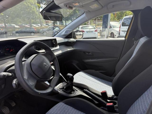 Peugeot 208 image 9