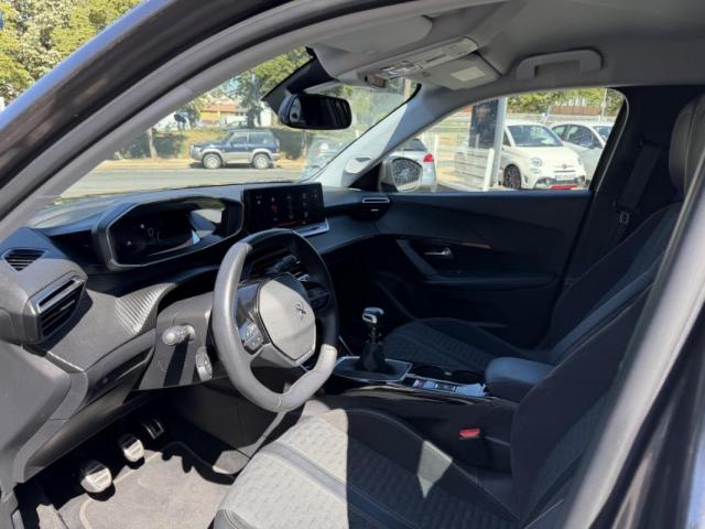 Peugeot 2008 image 8