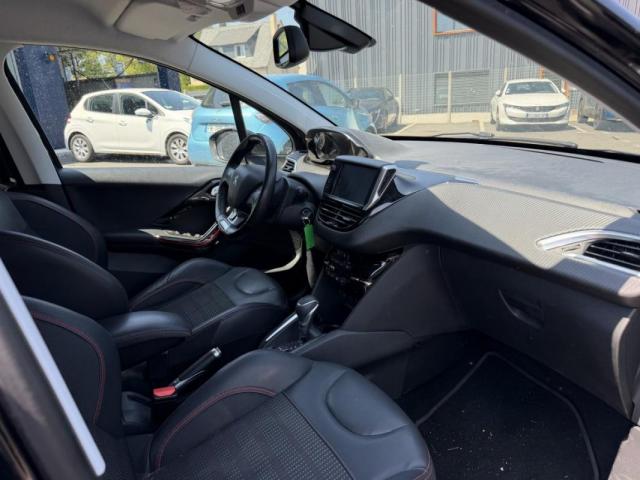 Peugeot 208 image 6
