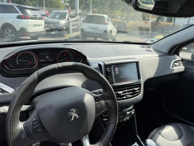 Peugeot 2008 image 3