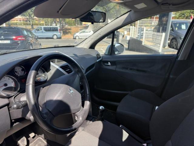 Peugeot 207 image 3