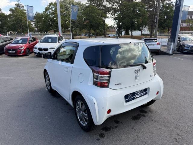 Toyota Iq image 9