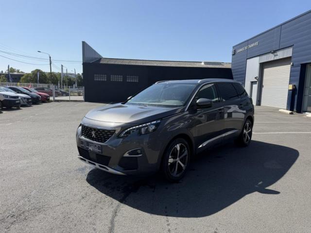 Peugeot 5008 image 1